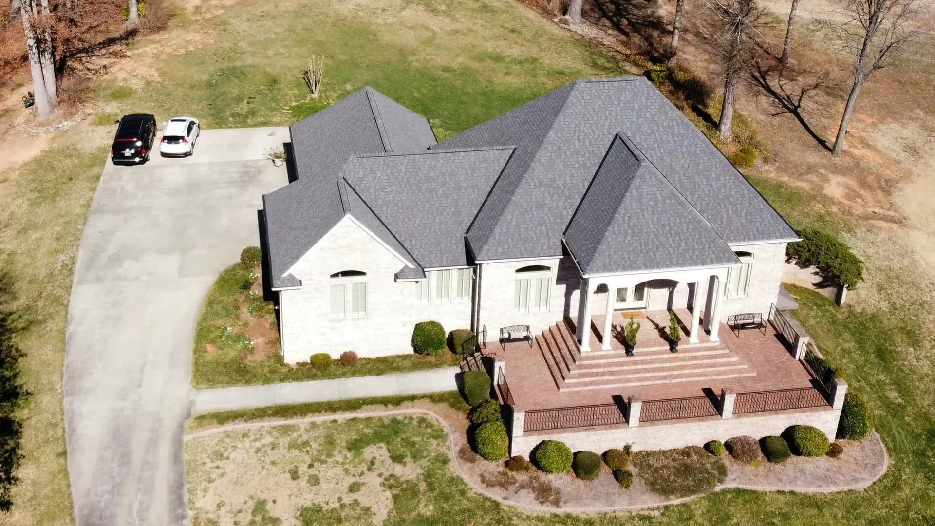 Home in Conover NC with a new roof replacement by Iconic Roofing