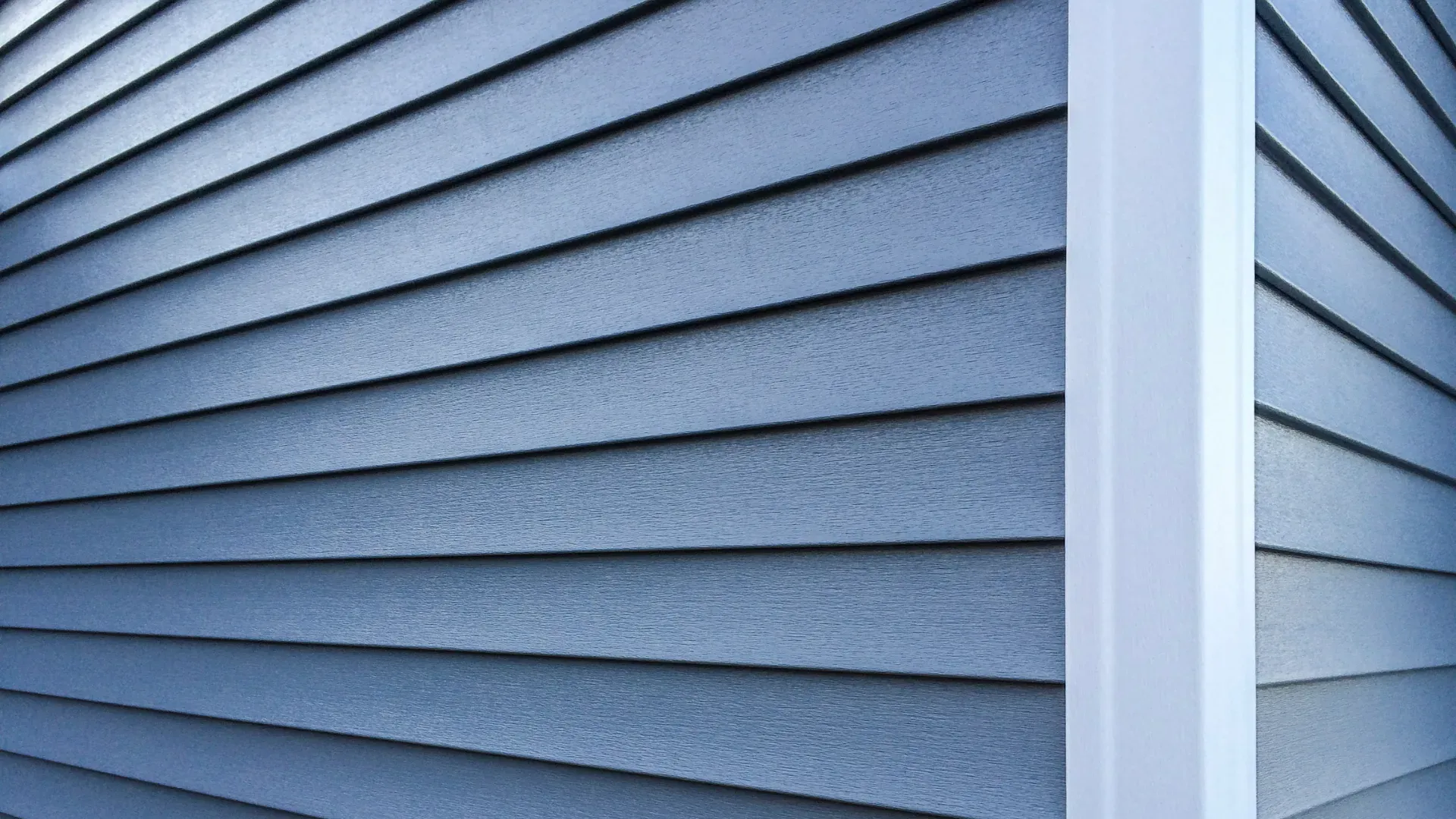 Vinyl siding installation in Hickory NC by Iconic Roofing